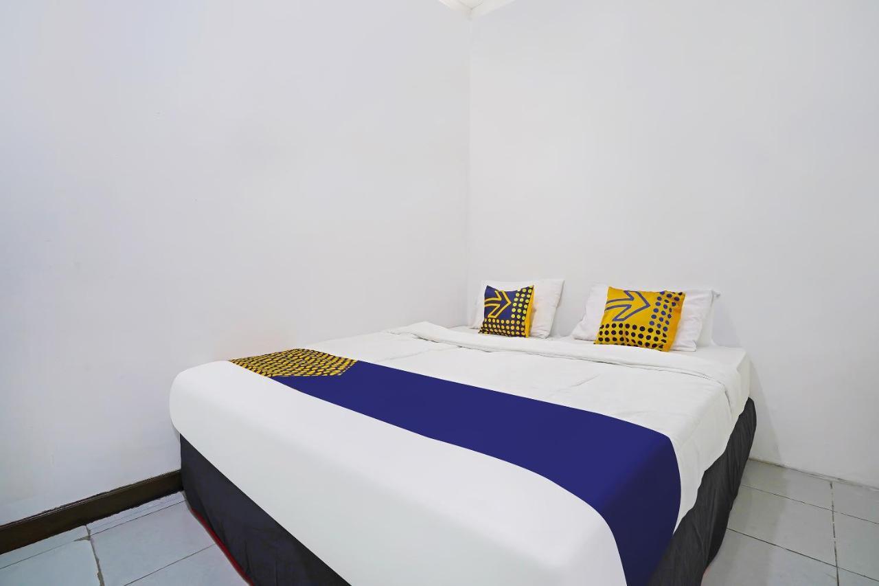 Spot On 91723 Sony Homestay Syariah ซูกาบูมี ภายนอก รูปภาพ